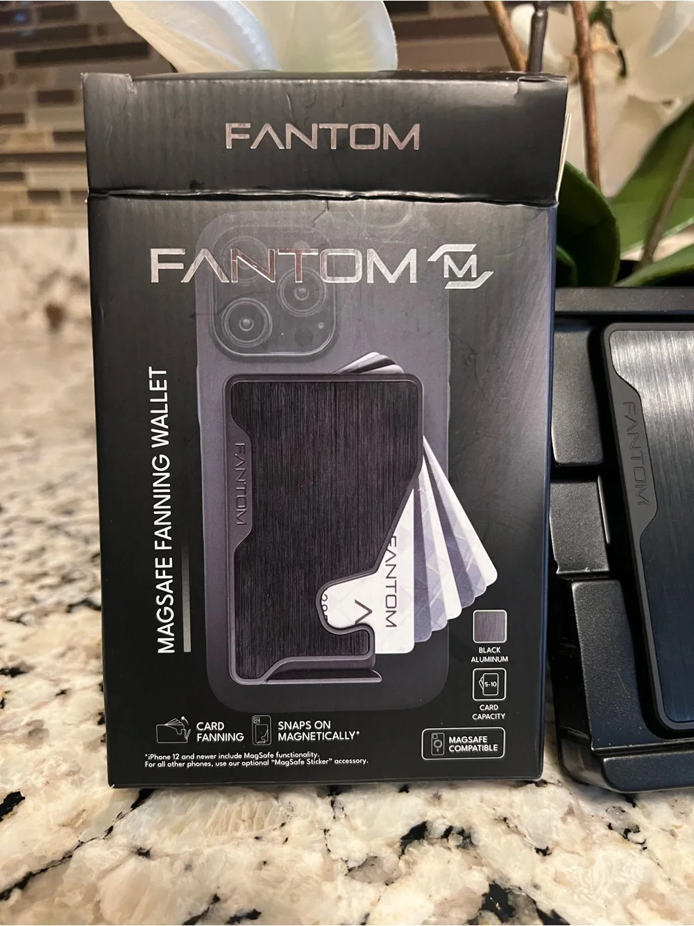 Fantom M MagSafe Fanning Wallet